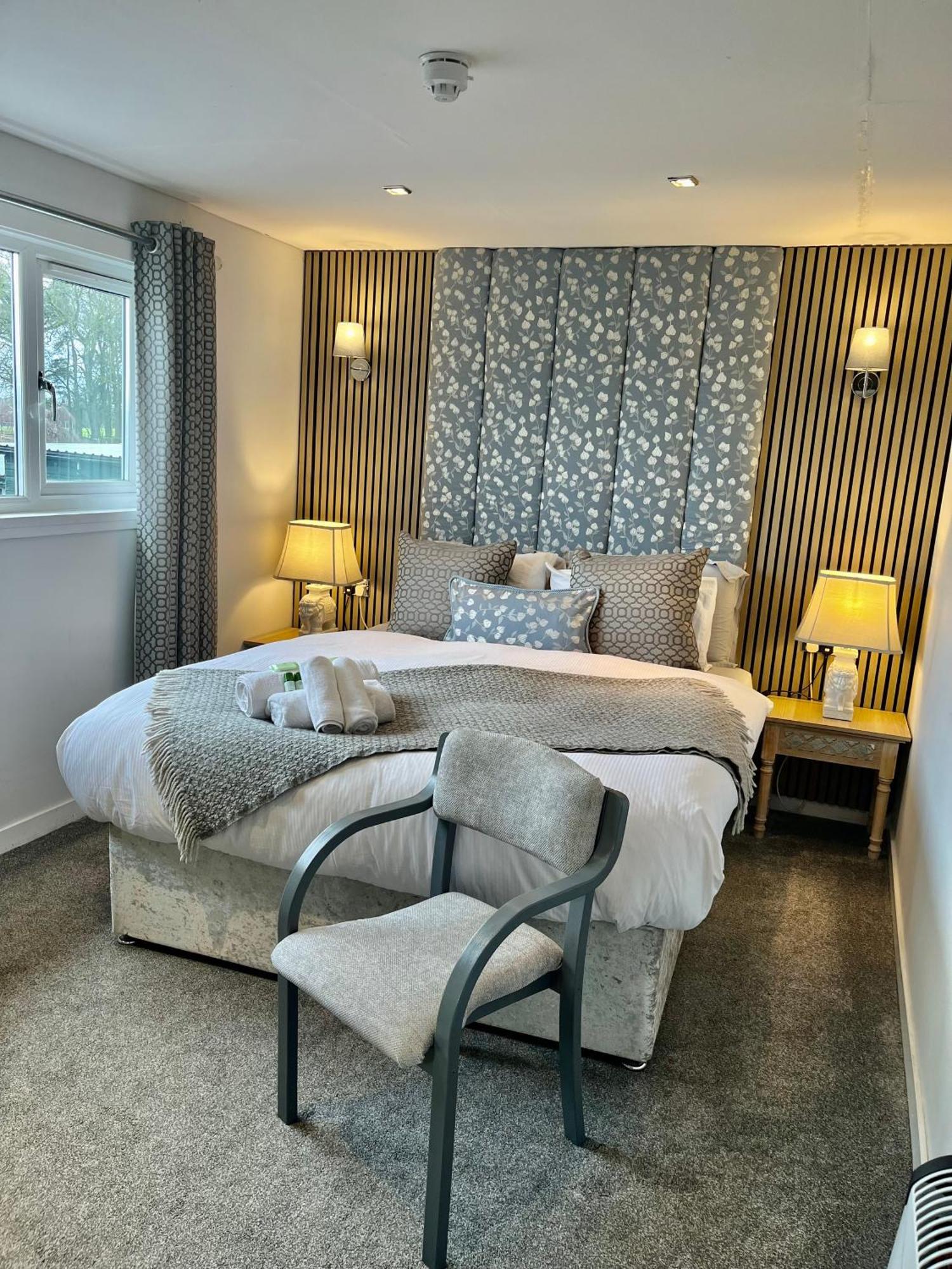 Scottish Equi B&B Ланарк Экстерьер фото
